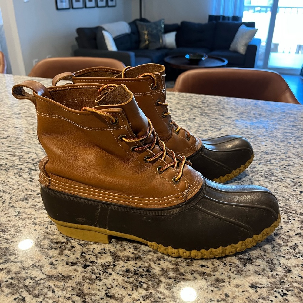 Men’s size 12 L.L. Bean Duck Boot 8”